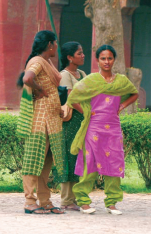 Рис. 1.6 Традиционный костюм женщин штата Пенджаб. Фото Р.О.Бутовского