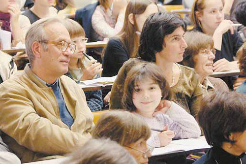 Вопросы словесности интересуют не только взрослых, но и школьников. Вполне возможно, среди них — будущие лингвисты