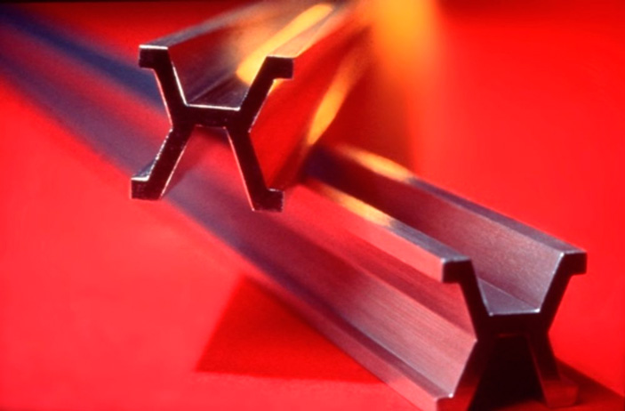 Эталон метра из платино-иридиевого сплава хранится в Национальном архиве Франции. Изображение: «Наука и жизнь»