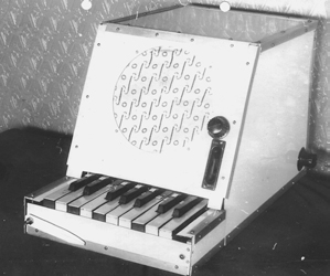 <p>Ритмикон — первая ритм-машина, то есть прибор для создания периодических ударных фрагментов</p>