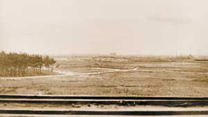 На этом пустыре в считанные годы построили комплекс зданий Лаборатории № 2 АН СССР (ныне — Российский научный центр «Курчатовский институт»). Фото: «Наука и жизнь»