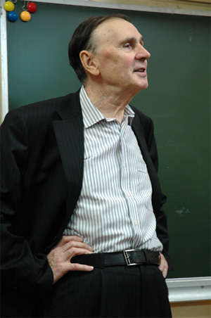 Андрей Анатольевич Зализняк, лекция «Об исторической лингвистике», 12 декабря 2008 года, школа «Муми-тролль». Фото М. А. Смирновой