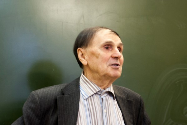 А. А. Зализняк «Из русского ударения». Лекция прочитана в школе «Муми-тролль» 17 февраля 2014 года