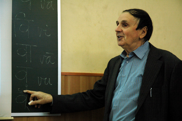А. А. Зализняк, «О языке древней Индии». 11 февраля 2011 года, школа «Муми-тролль»