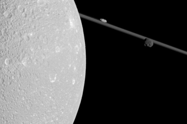 Фото с сайта saturn.jpl.nasa.gov