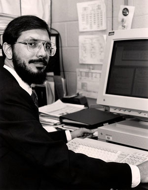 Рассел Халс в своей лаборатории в Принстоне. Фото из Википедии («Троицкий вариант — Наука»)