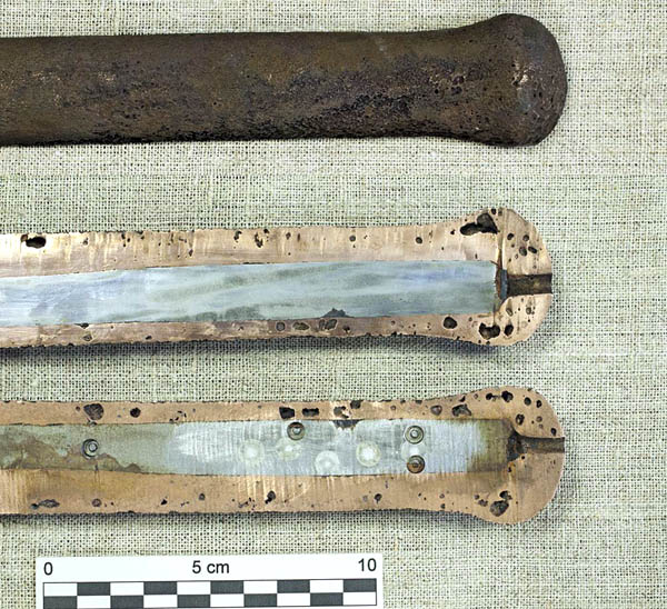 Металлический стержень из 22-го ноин-улинского кургана хунну имеет стальную сердцевину и медную оболочку («Наука из первых рук» №2(62), 2015)