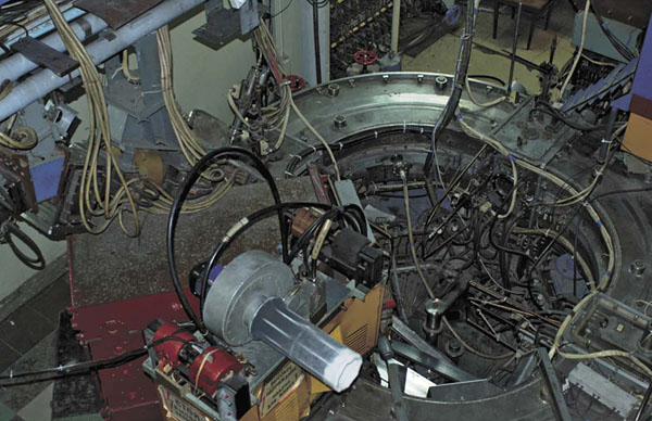 Бустерный синхротрон Б-4 («Наука из первых рук» №2(62), 2015)