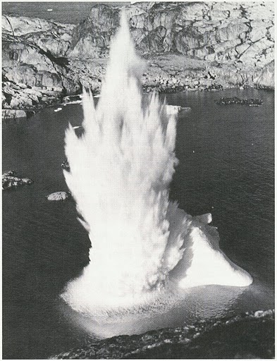 Малоуспешная попытка Береговой службы США обезопасить судоходный канал у берегов Гренландии (UPI, 1945; adapted from Bailey, 1982)