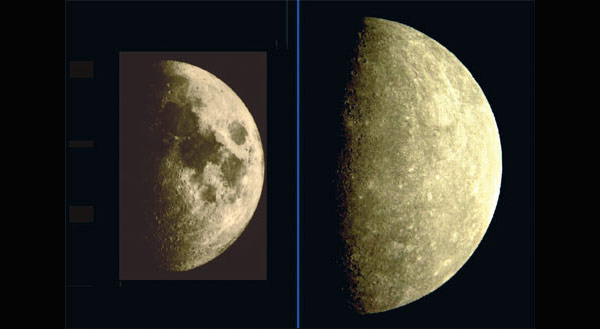 Рис. 5. Луна (слева) и Меркурий в одинаковом масштабе. Поверхности этих двух небесных тел похожи. Изображение Меркурия построено обработкой мозаики из сотен снимков, сделанных видиконной камерой аппарата Mariner-10 в 1974–1975 гг. Сторона Луны, обращенная к Земле, покрыта многочисленными лунными «морями» — равнинами застывшей лавы, извергавшейся во время формирования поверхности Луны (около 3,9 млрд лет назад). Несмотря на сходство поверхности этих тел, на поверхности Меркурия подобных «морей» Mariner-10 не обнаружил. Изображение: «В мире науки»