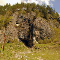 Денисова пещера. Фото с сайта www.turistka.ru