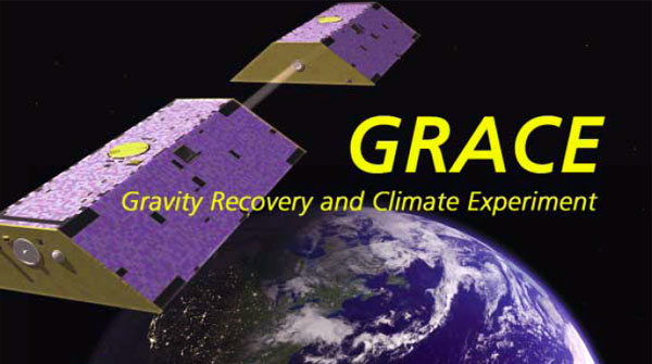 Рис. 1. Изображение двух спутников GRACE на фоне Земли, гравитацию которой они и изучают. Рисунок с обложки брошюры GRACE