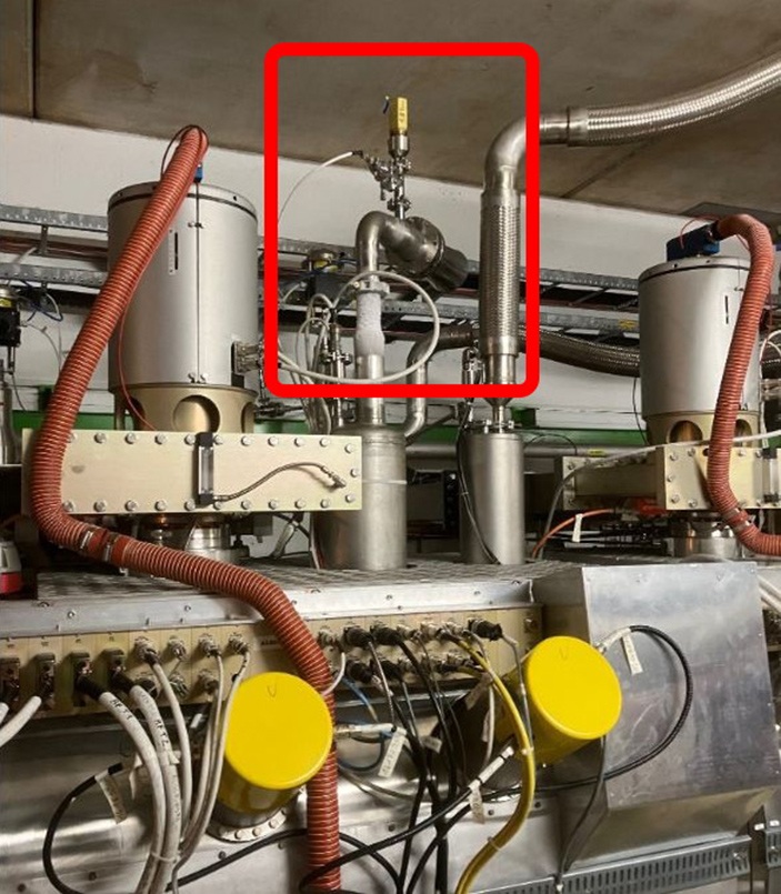 Элемент системы водяного охлаждения аппаратуры, поломка которого привела к неполадкам в ускорительной секции и остановке работы коллайдера