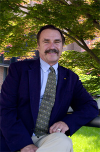 Джеймс ТРЕФИЛ (James Trefil). Фото с сайта www.gmu.edu 