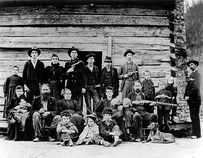 Клан Хэтфилдов в 1897 году («Горький»)