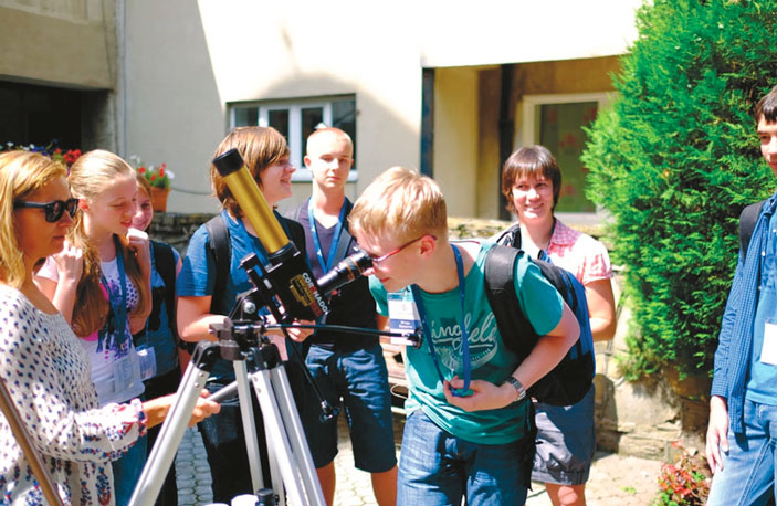 Астрофизическая школа «Траектория» («ТрВ» №14(233), 18.07.2017)