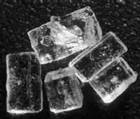 Фото 2. Кристаллики сахара