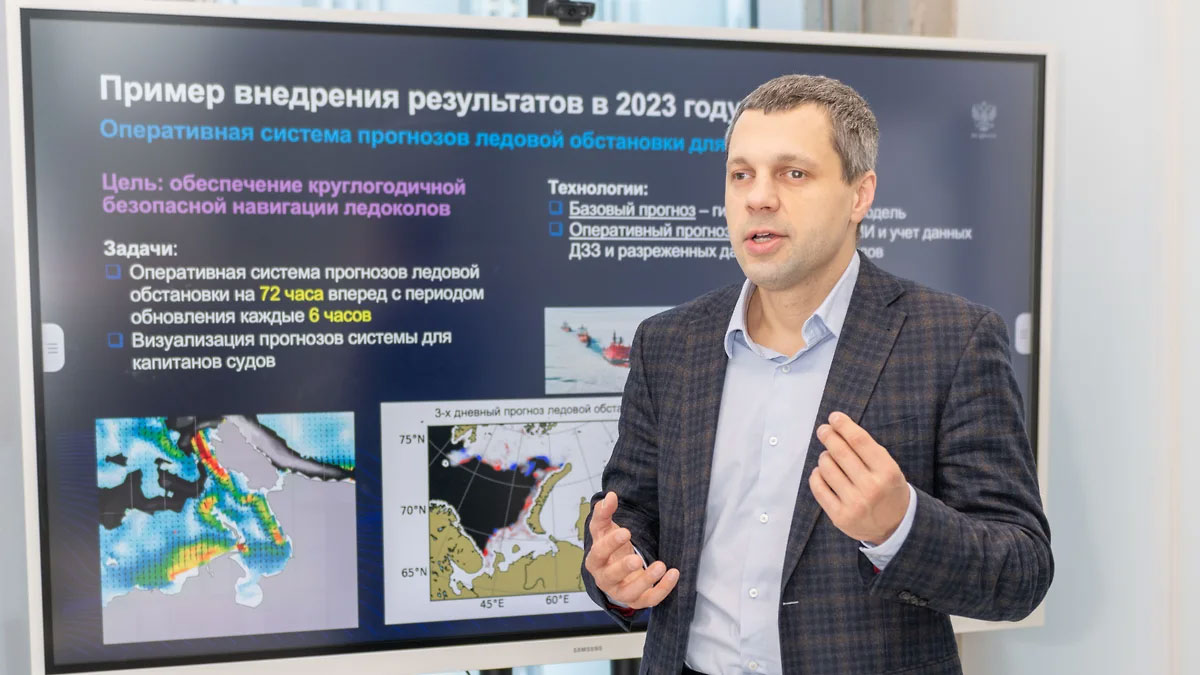 Профессор Бурнаев — научный руководитель медиапроекта Сколтеха по популяризации AI-технологий Kapitsa.AI