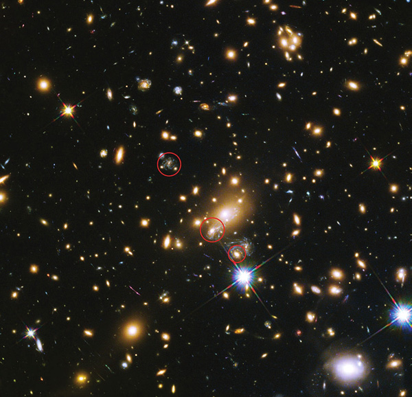 Области скопления галактик MACS J1149.6+2223 («Троицкий вариант — Наука» №1(195))