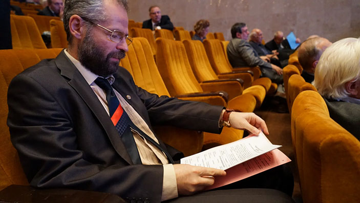 Ефим Хазанов («Троицкий вариант» №9, 2021)