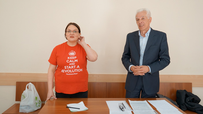 Юлия Галямина и ее адвокат Михаил Бирюков («ТрВ» №16(285), 13.08.2019)