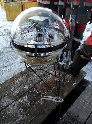 Оптический модуль, установленный на нейтринном телескопе Baikal-GVD («Троицкий вариант» №10, 2020)