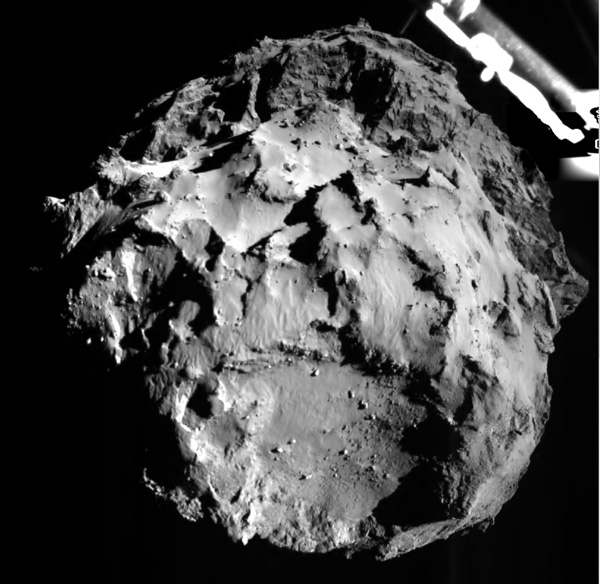 Поверхность кометы незадолго до касания ее Philae. ©ESA/Rosetta/Philae/ROLIS/DLR