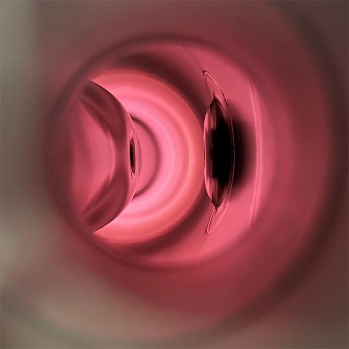 Третье место Аргоновая плазма, зажженная в полуволновом резонаторе с частотой 170 МГц