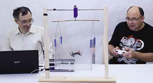 «Муха и вертолёт». Опыт с квадрокоптером в аквариуме («Квантик» № 12, 2015) («Квантик» № 12, 2015)