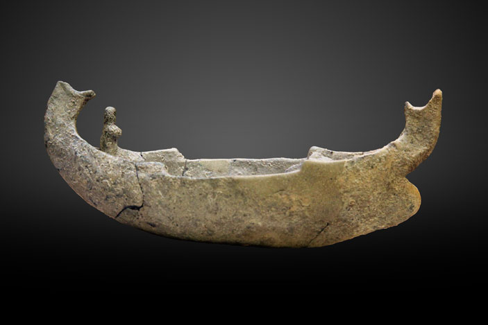 Древняя модель судна длиной 17,5 см, обнаруженная в Баальбеке, Ливан. Около V в. до н. э.