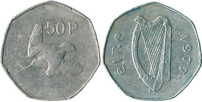 <b>Рис. 5.</b> Ирландия, 50 пингинов, 1977 год; диаметр 30 мм. Фото с сайта en.numista.com («ТрВ» №14(233), 18.07.2017)