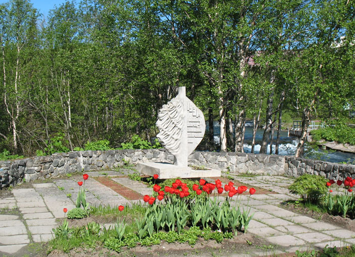 Памятный знак в честь 50-летия ПАБСИ («Троицкий вариант» №17, 2021)