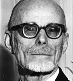 <b>Пьер Виктор Оже</b> (1899–1993)<br> Французский физик. В 1925 году открыл эффект ионизации атома, находящегося в возбуждённом состоянии (эффект Оже; электроны, вылетающие при этом из атома, называются Оже-электронами). В 1938-м обнаружил в составе космических лучей широкие атмосферные ливни (ливни Оже).