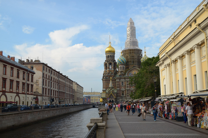 Спас на Крови с ларьками