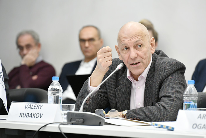 Валерий Рубаков, член Ученого совета Сколтеха, академик РАН, гл. науч. сотр. ИЯИ РАН, специалист в области квантовой теории поля, физики высоких энергий («ТрВ» №11(255), 05.06.2018)