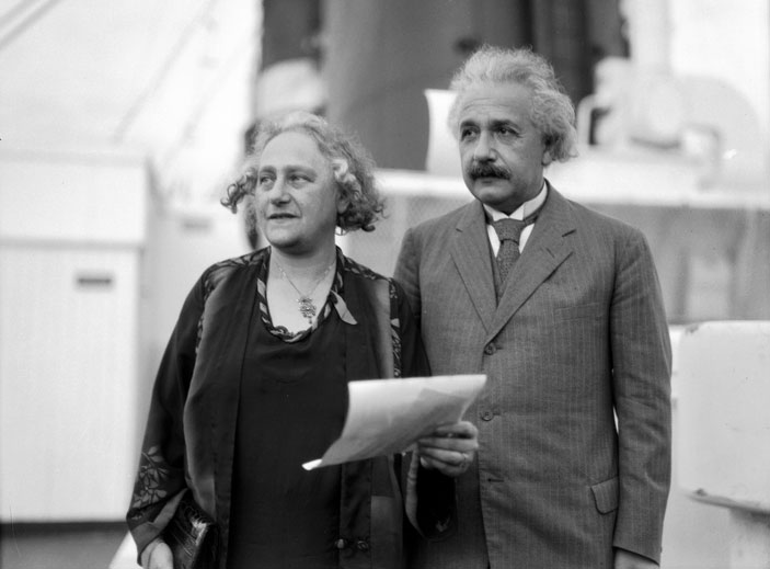 Альберт и Эльза Эйнштейны на пристани в Сан-Диего, 1930