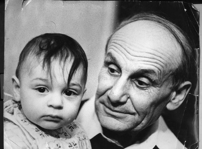 Я. М. Каждан с внуком Лёвой