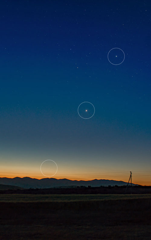 Предрассветный кадр с места наблюдений. Сверху вниз: Юпитер, Венера, Меркурий