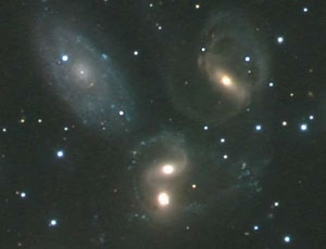 «Квинтет Стефана»: компактная группа из четырех физически связанных галактик («Природа» №3, 2015)