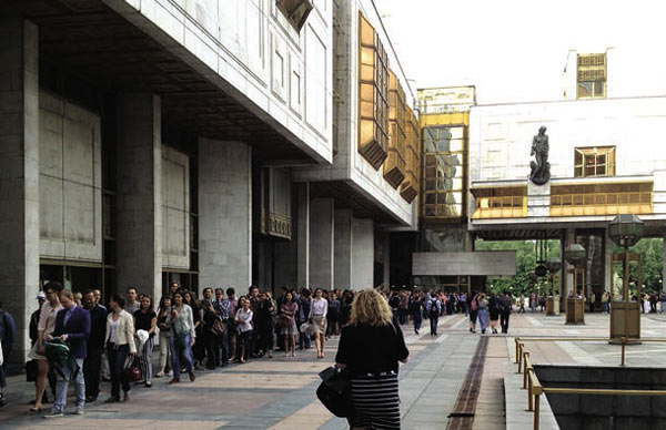 Лекция Джеймса Уотсона в Москве