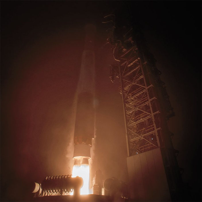 Запуск марсианской космической станции InSight на ракете-носителе «Атлас V». 5 мая 2018 г. («Наука из первых рук» №4, 2018) 