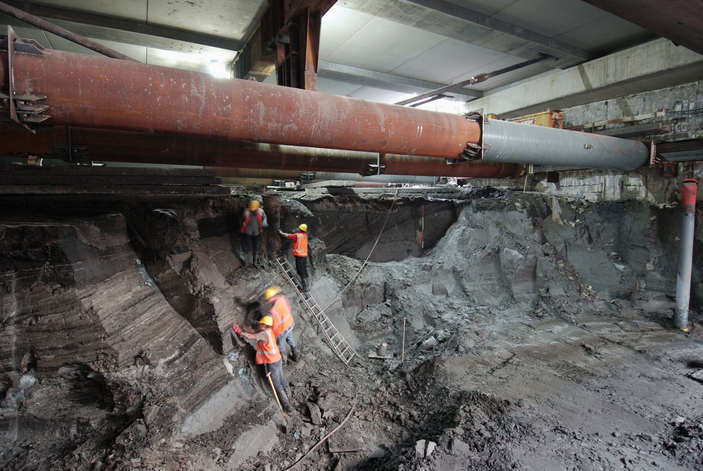 Археологи за работой