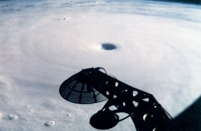 Глаз тайфуна