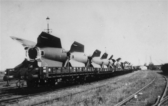 Хвостовые части ракет «Фау-2» по пути в Уайт-Сэндс