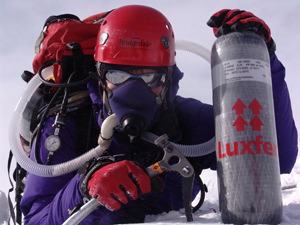 Эксперименты на высоте 8&nbsp;тыс. м в сильно разреженном воздухе в будущем помогут выжить пациентам палаты интенсивной терапии. Фото с сайта www.ucl.ac.uk