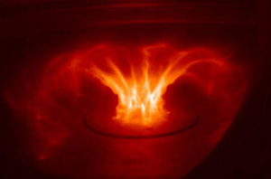«Лабораторный джет» в процессе формирования (фото с сайта www.newscientistspace.com)