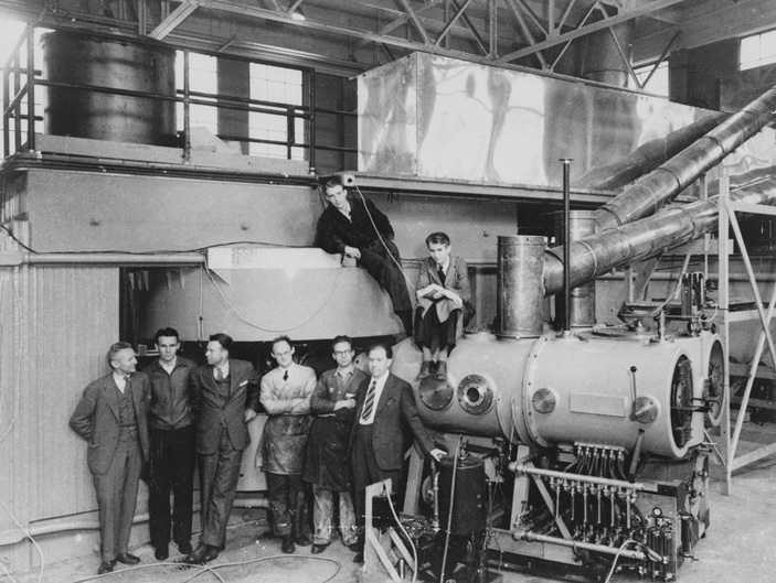 60-дюймовый циклотрон в Беркли после завершения его разработки в 1939 году