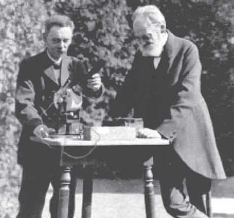 Юлиус Элстер и Ганс Гейгель