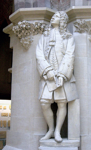 Статуя Лейбница в Музее отечественной истории Оксфордского университета