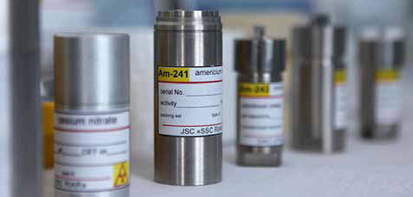 Ампулы с изотопами, выделенными из облученного материала в НИИЯР ОАО Росатом. Фото: ОАО Росатом, www.rosatom.ru